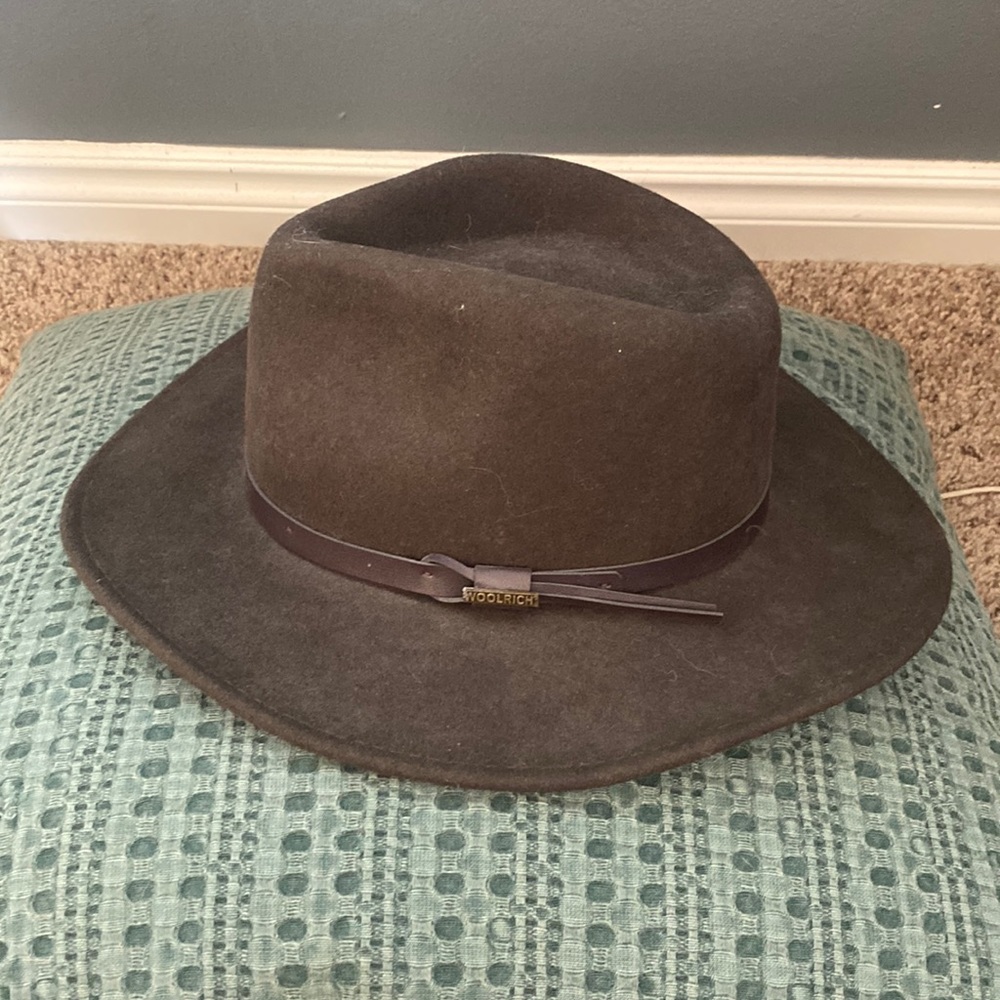 Olive Woolrich Felt Hat - like new!
